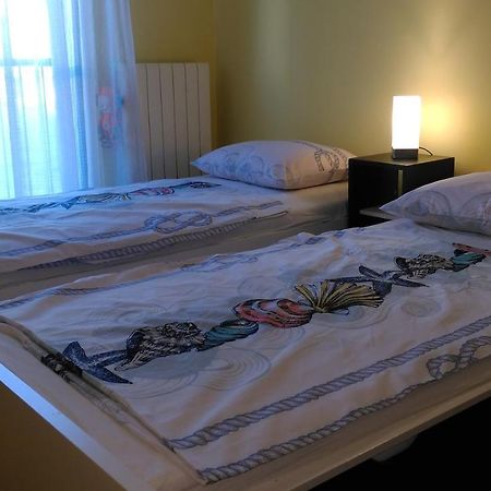 Lair By The Sea - Stoja, Pula Apartment Екстериор снимка