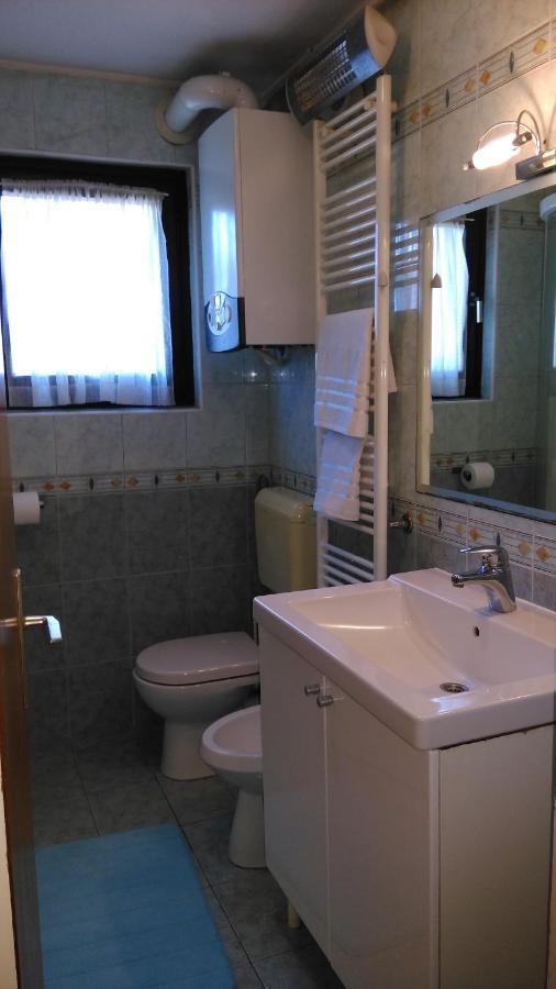 Lair By The Sea - Stoja, Pula Apartment Екстериор снимка