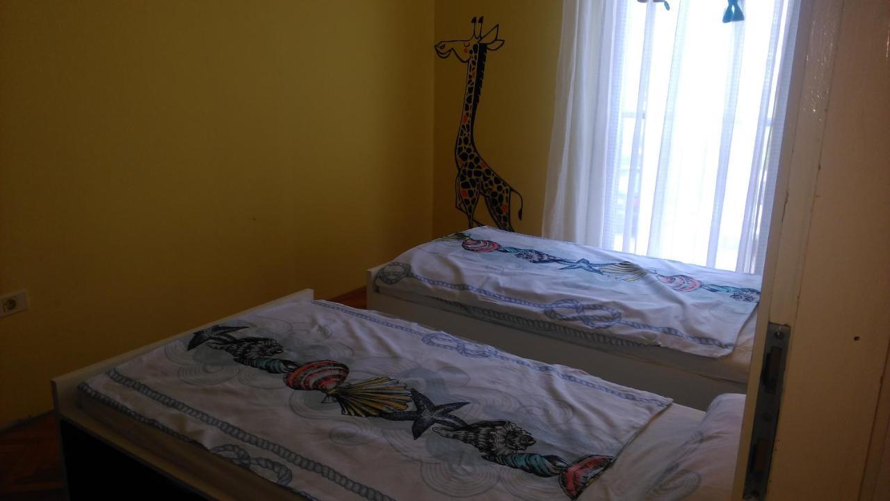 Lair By The Sea - Stoja, Pula Apartment Екстериор снимка
